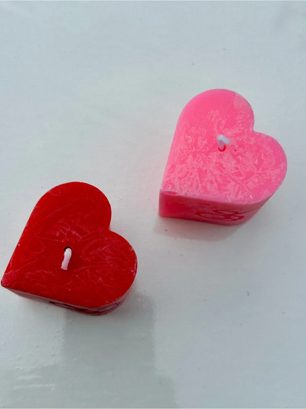 Sabrina Carpenter heart shaped candles